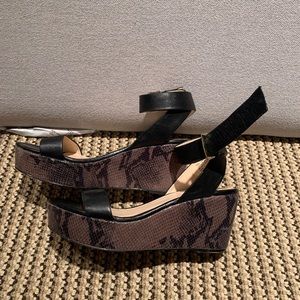 Snakeskin wedges